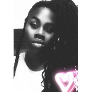 Meet your Posher, Jakira l